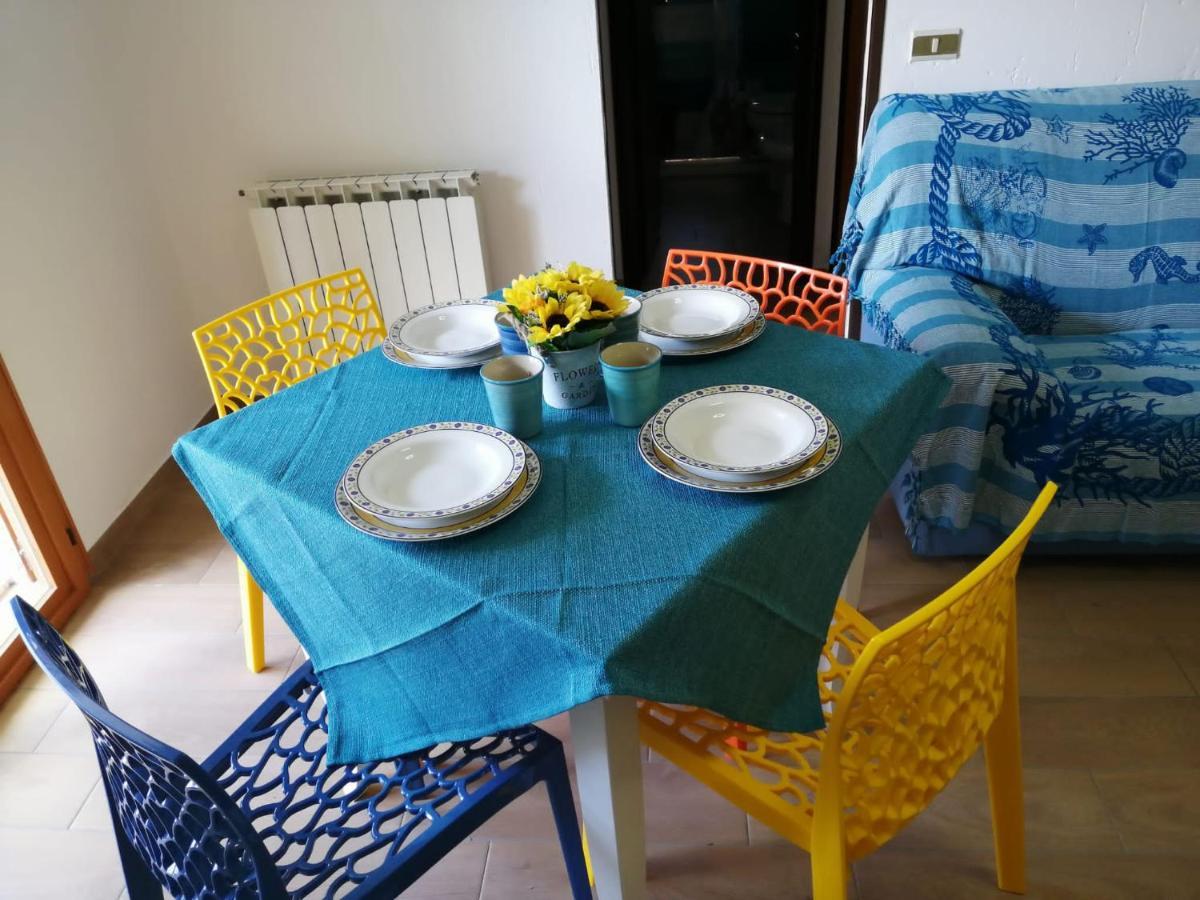 La Dolce Vita - Apartment With Shared Pool And Large Terrace Lido delle Nazioni Eksteriør billede