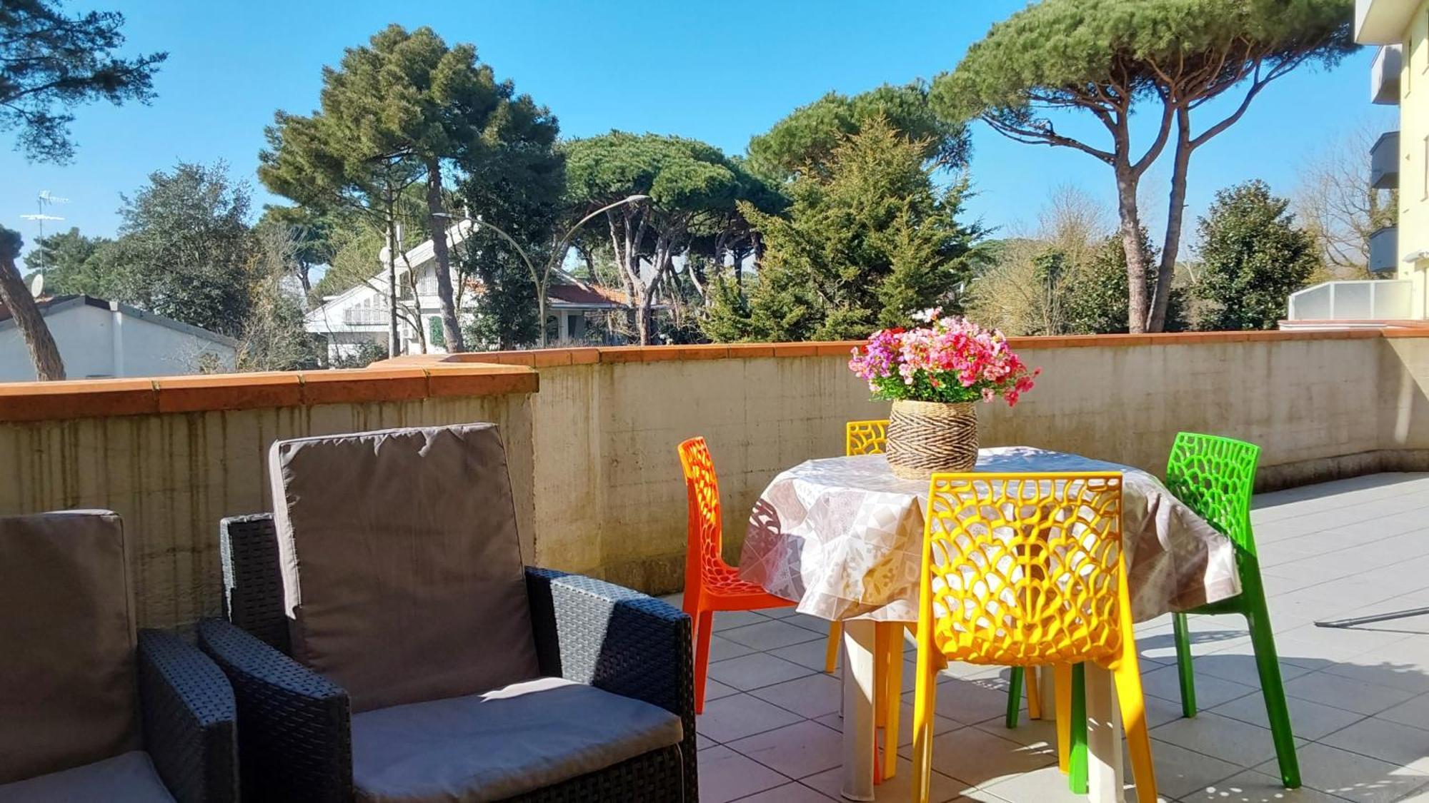 La Dolce Vita - Apartment With Shared Pool And Large Terrace Lido delle Nazioni Eksteriør billede