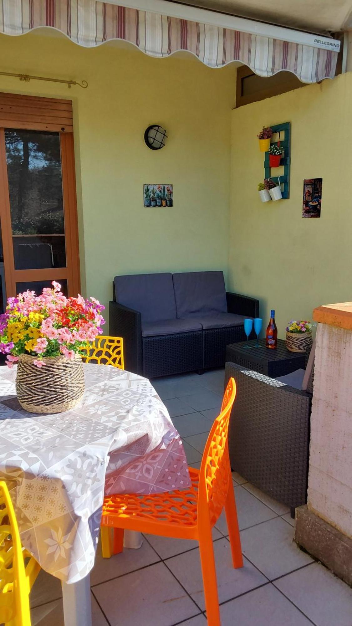 La Dolce Vita - Apartment With Shared Pool And Large Terrace Lido delle Nazioni Eksteriør billede